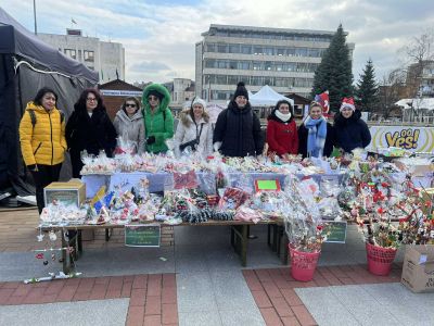 ДГ "Първи юни", филиал "Бодра смяна" и ДГ "Здравец"се включиха в благотворителния базар 2